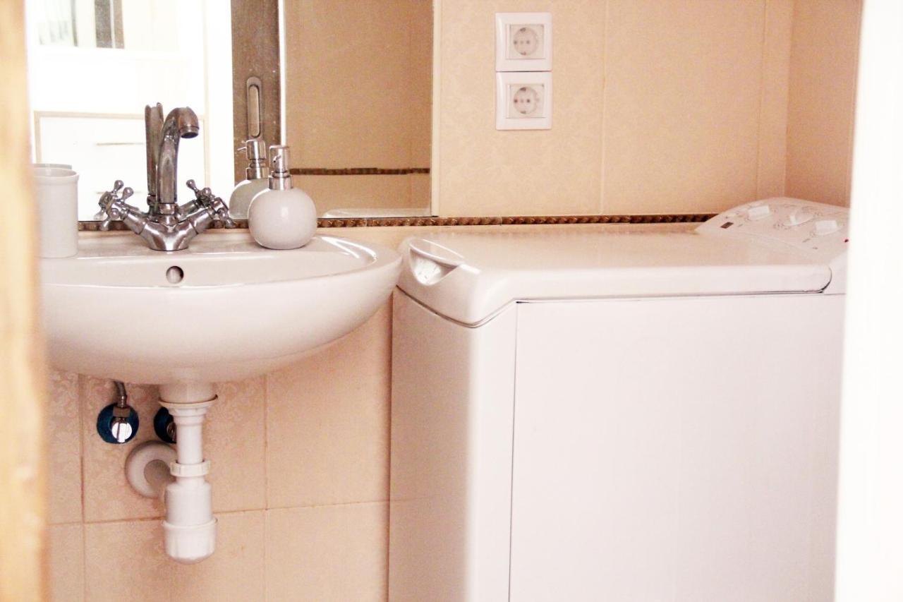 Apartment In The City Center Ivano-Frankivsk Esterno foto