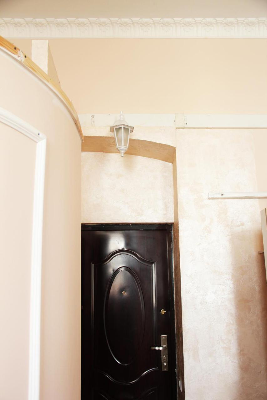 Apartment In The City Center Ivano-Frankivsk Esterno foto